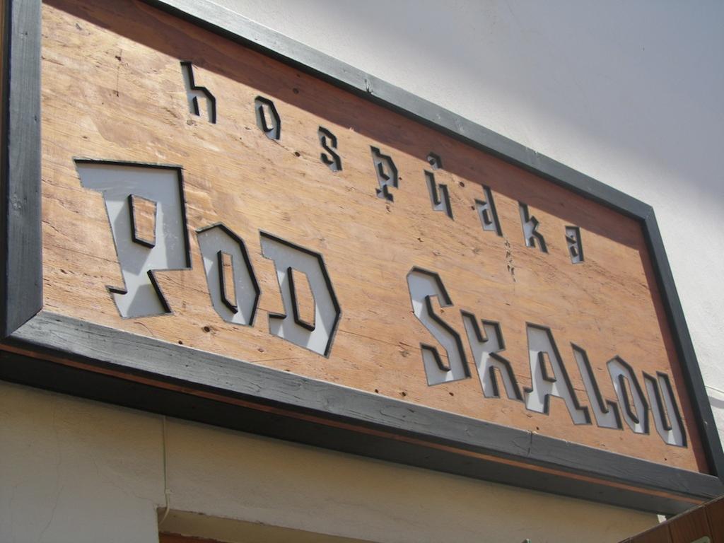 Hotel Pod Skalou بايسك المظهر الخارجي الصورة